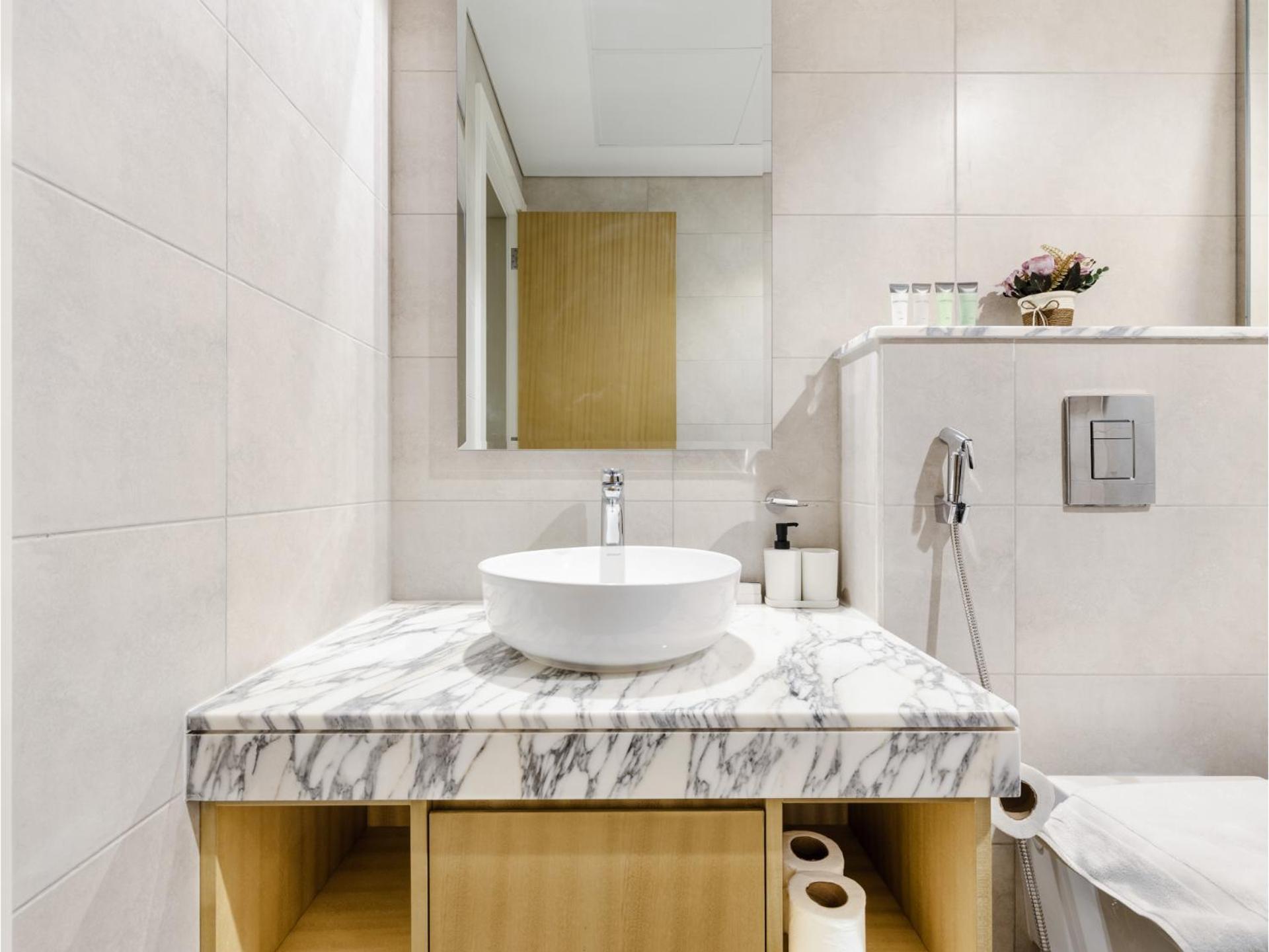 Apartment Stylish 2br Maid's Aykon Business Bay *