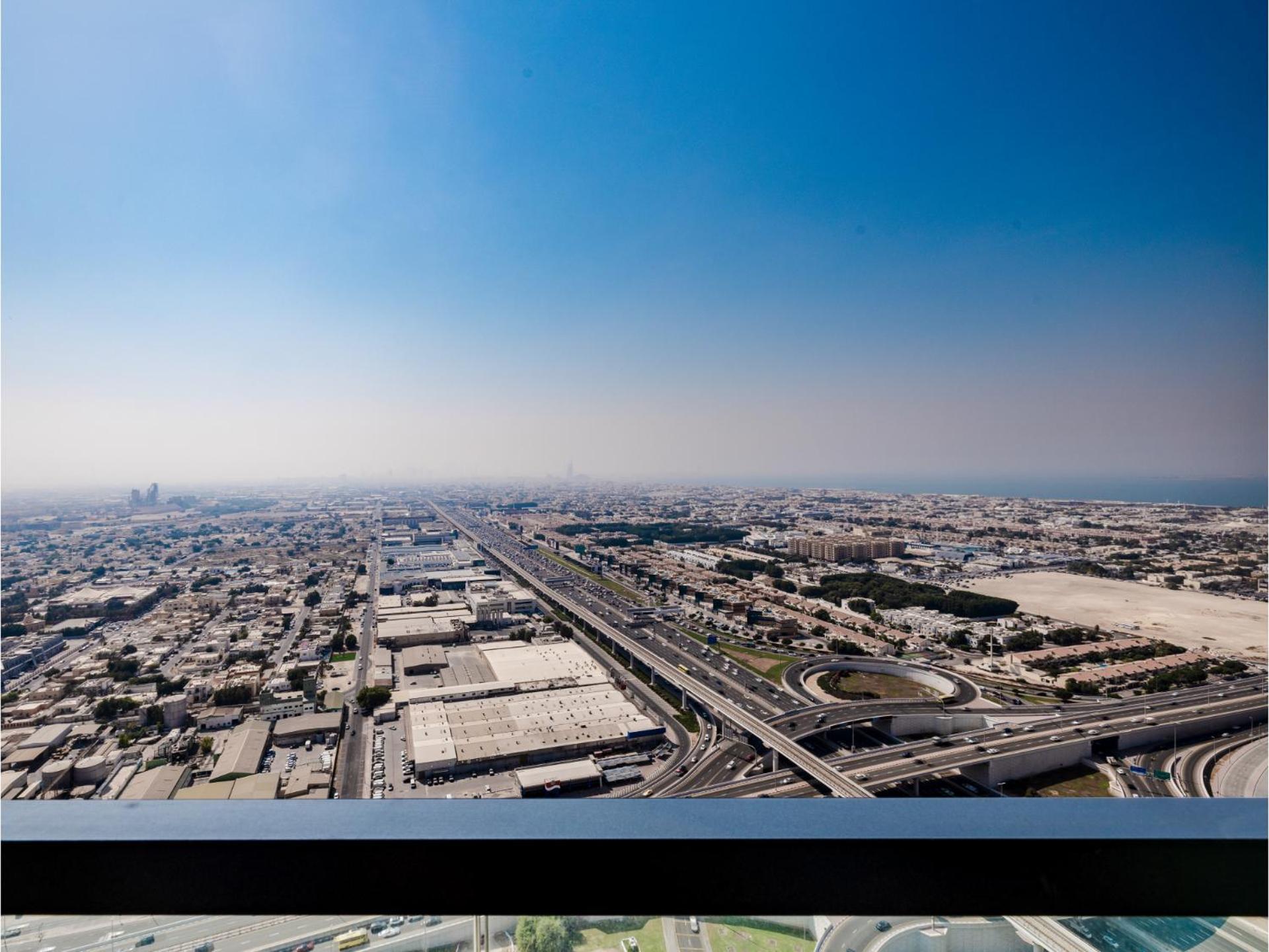 Apartment Stylish 2br Maid's Aykon Business Bay *
