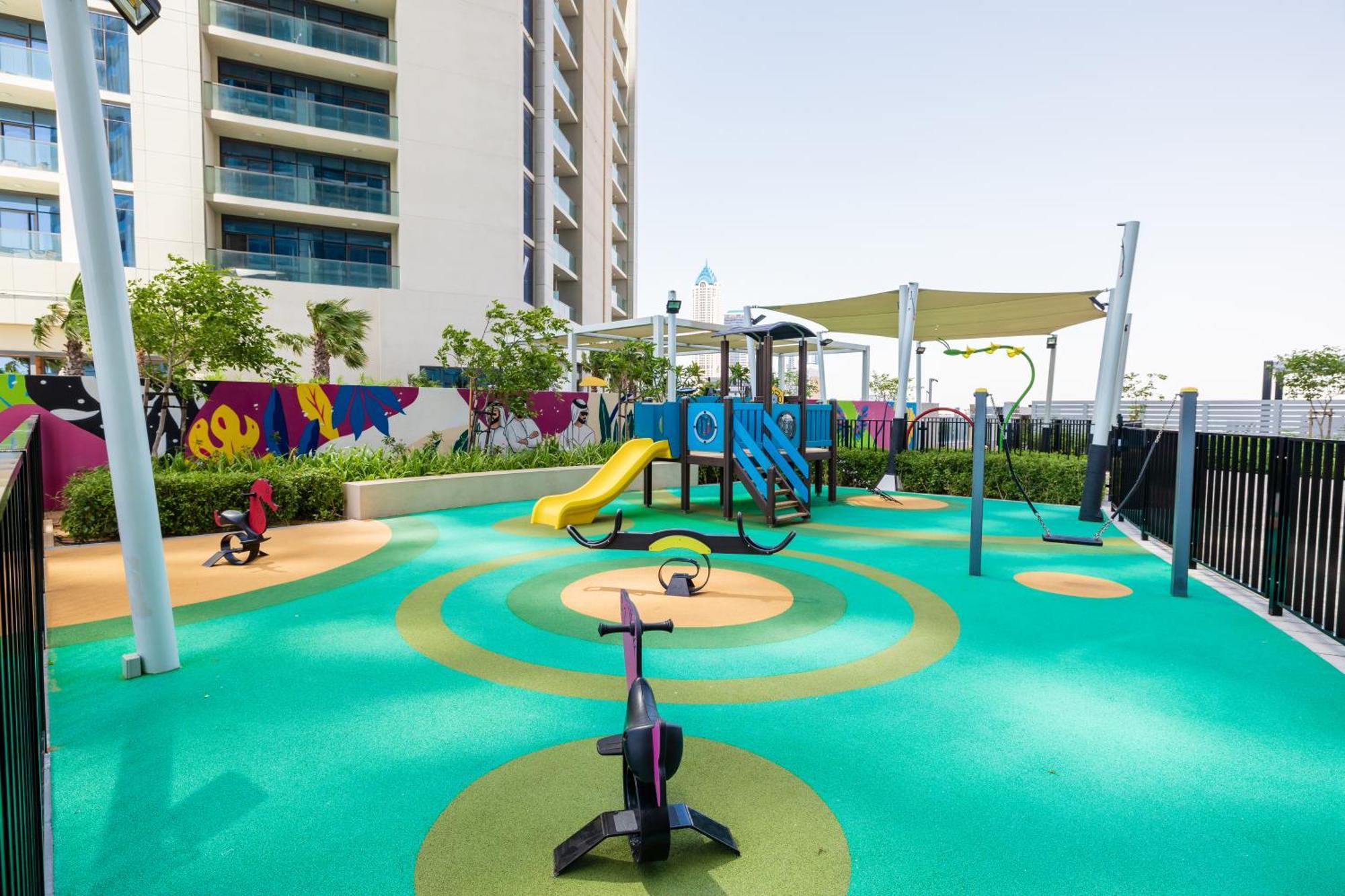 Stylish 2br Maid's Aykon Business Bay